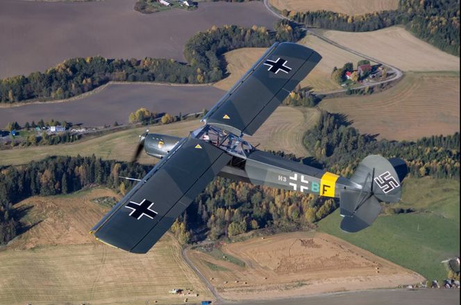 Tor Nørstegård over Romerike i den første flygningen med sitt nyrestaurerte fly sist lørdag. Foto: Erik Hoelsæter Bilde: Erik T Hoelsaeter