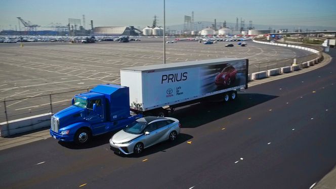 I Los Angeles tester Toyota nå ut hydrogenlastebiler med Mirai-teknologi under panseret. Foto:  Toyota Motor North America / Brian Watkins