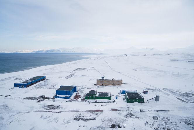 Flyfoto av Kapp Heer-basen tatt i april 2017. Foto:  Eirik Helland Urke
