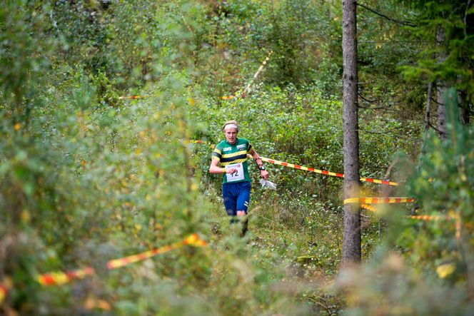 VM-mål: Jon Aukrust Osmoens store mål denne sesongen var å få løpe VM i Estland i juli. Han var med i troppen som reserve, men fikk ikke løpt. Nå håper han å avansere i troppen til VM i Latvia neste år, før VM kommer til Norge om to år. Bildet er fra NM langdistanse i Halden i september – i terreng som også er VM-aktuelt i 2019. Foto:  Mona Strande