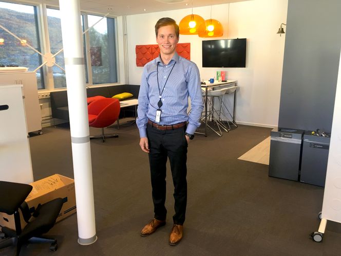 Trives i arbeidslivet: I dag jobber Morten Harjo Pettersen som konsulent i PwC i Tromsø. Han konkurrerer ikke på ski lenger, men er ofte å se i lokale løp. Foto:  Mona Strande