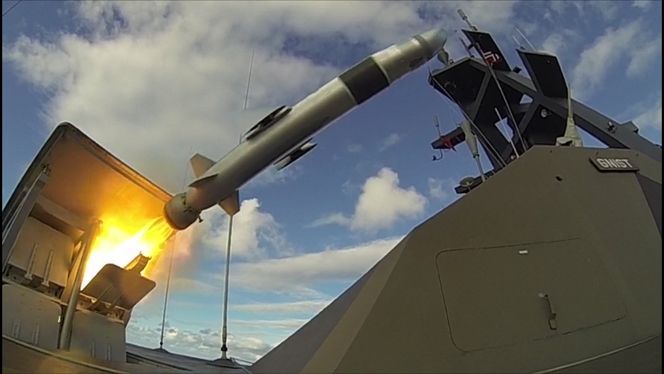 Skarpskyting med NSM fra korvetten KNM «Gnist» utenfor Andøya. Bilde: Sjøforsvaret