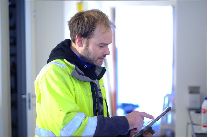 Når den nye applikasjonen går «live» vil de Ansatte i Jadarhus kunne melde inn avvik med et par trykk på mobil eller iPad.