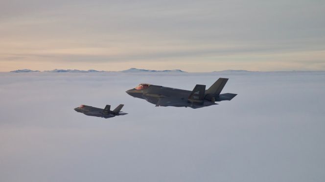 Norske F-35A over Rondane. Bilde: Morten Hanche / Forsvaret