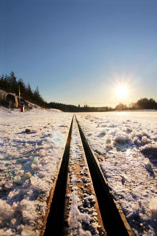 Skinne i solskinn. Foto: eRoad Arlanda