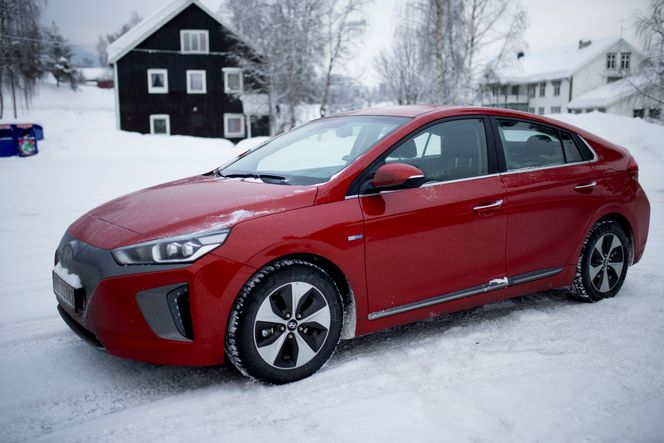 På vår testtur var det Hyundai Ioniq som både ladet med mest effekt og som brukte minst strøm. Foto:  Sveinung Uddu Ystad