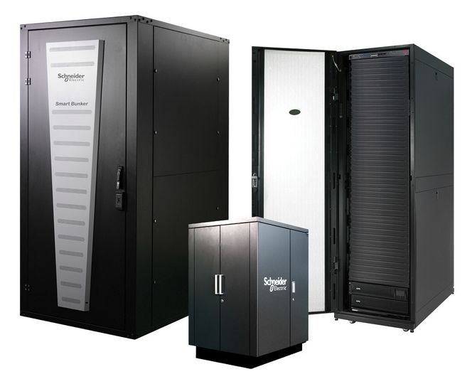 Mikrodatasentre fra APC by Schneider Electric leveres som prefabrikkerte, selvstendige og sikre enheter.