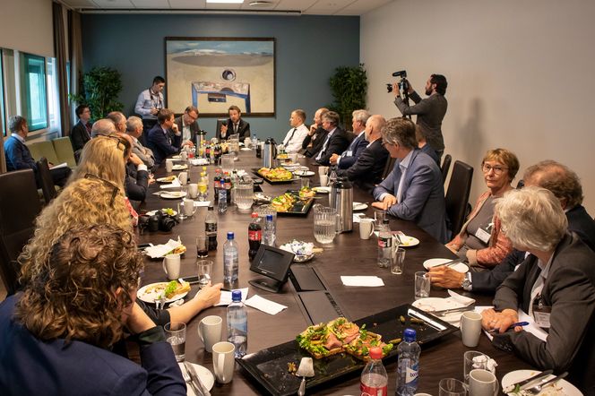 Årets eksportelite: Næringsministeren møtte alle finalistene til årets Eksportpris for å gratulere dem og høre hva de mener det offentlige kan gjøre bedre. Foto: ORV