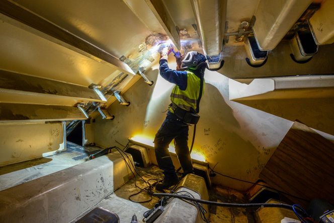 Det jobbes på spreng for å få brua ferdig. Foto: Erik Jenssen