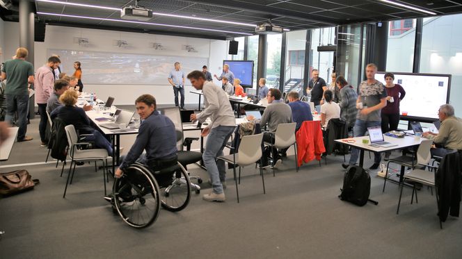 I Skanskas digitale storstue skal det være plass til hundre personer på kurs og konferanser. Foto:  Knut Bjørheim