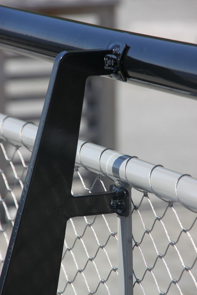 Rekkverket er laget slik at man ikke hekter seg fast. Foto:   Pressefoto