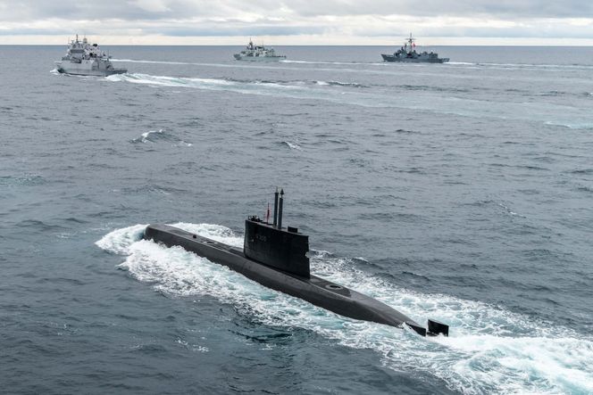 Fra 2022 skal Ula-flåten reduseres fra seks til fire ubåter. Dette er KNM «Uredd» på en øvelse ved Island sommeren2017. Foto undefined:  Christian Valverde / NATO