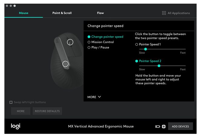Via Logitech-programvaren kan du velge hva knappen på toppen av musen skal brukes til. Som standard veksler den mellom to ulike hastigheter på pekeren.