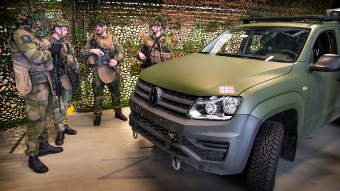 Selv etter at inntil 700 nye VW Amarok er levert, vil det være et betydelig antall 30-40 år gamle feltvogner i Forsvarets kjøretøypark. I dag benyttes feltvogner av typen Mercedes-Benz Geländewagen. Foto: Eirik Helland Urke