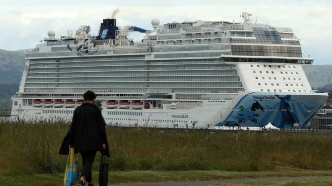 Norwegian Bliss på vei til Alaska under jomfruturen i mai og juni 2018. Foto:  NTB scanpix/ The Canadian Press/ Chad Hipolito