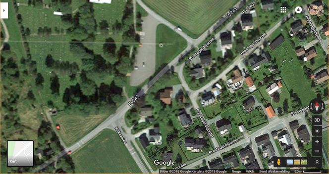 Det går tydelig fram i dette bildet av Google Maps hvor piksleringen av et norsk forsvarsanlegg starter. Skjermbilde: Google Maps