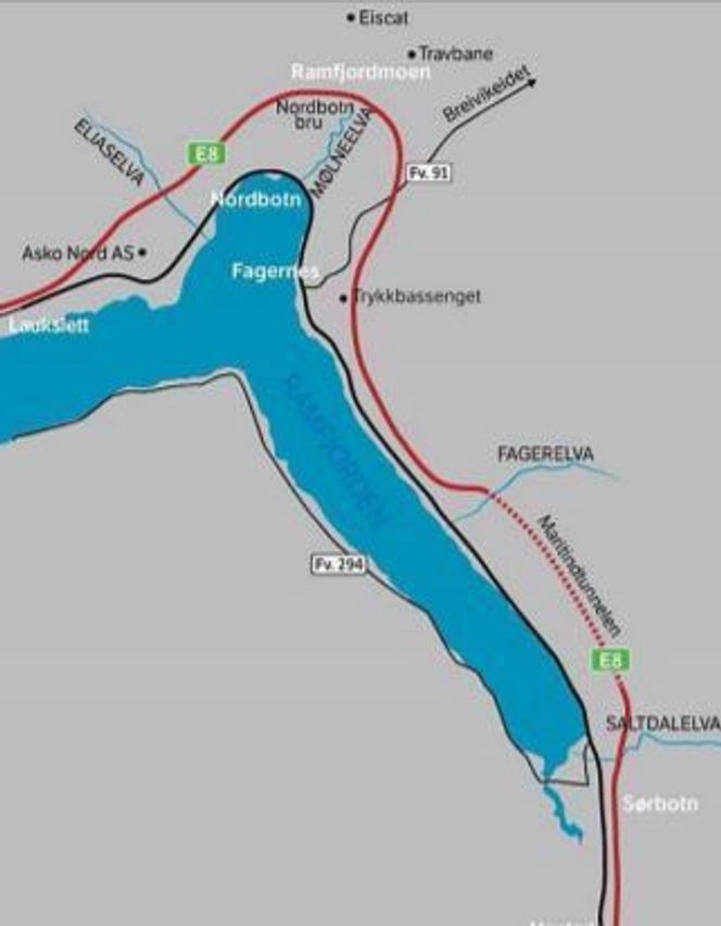 Flere alternativer vurdert på østsiden av fjorden, men strekningen blir for lang, og konklusjonen er at man heller bør bygge på vestsiden. Illustrasjon: Statens vegvesen
