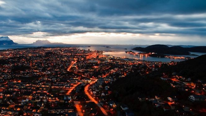 Dips har sitt hovedkontor vendt ut mot havet i Rønvika i Bodø. Selskapet ble startet i en kjeller hos Nordlandssykehuset en gang på 80-tallet. Foto: Visit Bodø