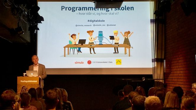 I en verden med store utfordringer er skole og utdanning vårt viktigste verktøy, sa kunnskapsminister Jan Tore Sanner da han innledet på et seminar om programmering i skolen. Foto:  Wenche Willoch/UiO