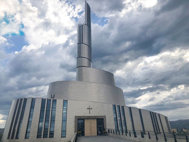 Arkitektene bak Nordlyskatedralen i Alta ble nominert til Nordnorsk arkitekturpris i 2013 for sitt design. Foto:  Tuva Strøm Johannessen