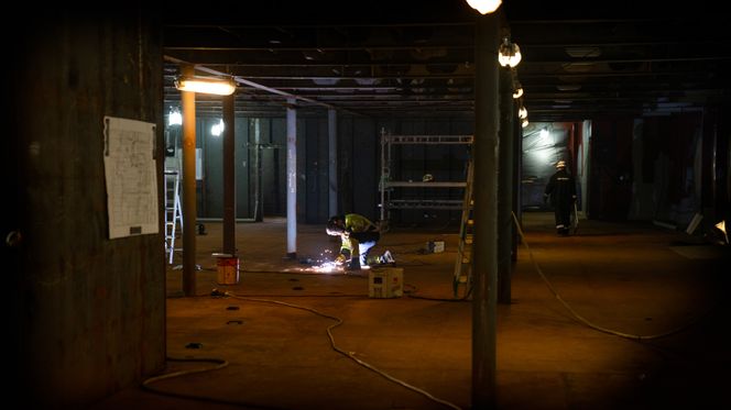 ALLE I ARBEID: Det blir folksomt på dekkene når 4-500 ansatte skal jobbe samtidig på Color Hybrid for å få den ferdig til sommeren. Foto: Eirik Helland Urke