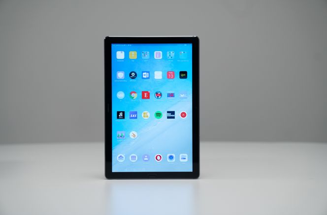 Rimelig: Huawei Mediapad M5 10,8 er billigst i testen, men mangler noen av egenskapene til Apple og Samsung. Foto: Eirik Helland Urke