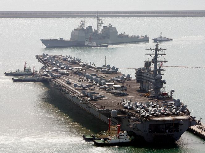 USS Ronald Reagan, her under en felles militærøvelse med Sør-Korea i Sør-Kinahavet. Foto: AP