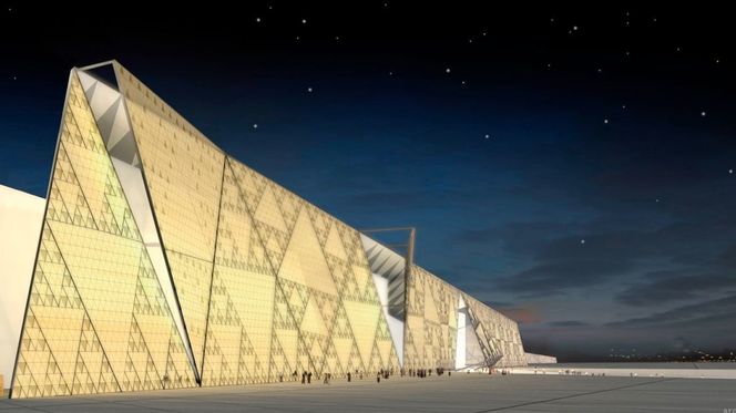 Det tok lenger tid å bygge pyramidene et steinkast unna. Det nye museet i Egypt er likevel noe av det mer imponerende som er bygget i vår tid. Illustrasjon: Heneghat Peng Architects