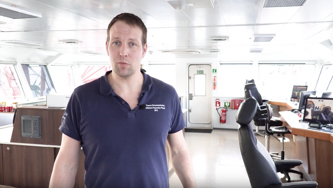 På broen: Kaptein på Rambiz, Lennart van der Meulen. Foto:  Eirik Helland Urke