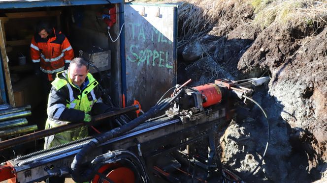 Boring fra Vanylvsfjorden avdekket 16 meter med løsmasser og deretter 30 meter med dårlig fjell. Foto:   Terje Andreassen/ Kystverket