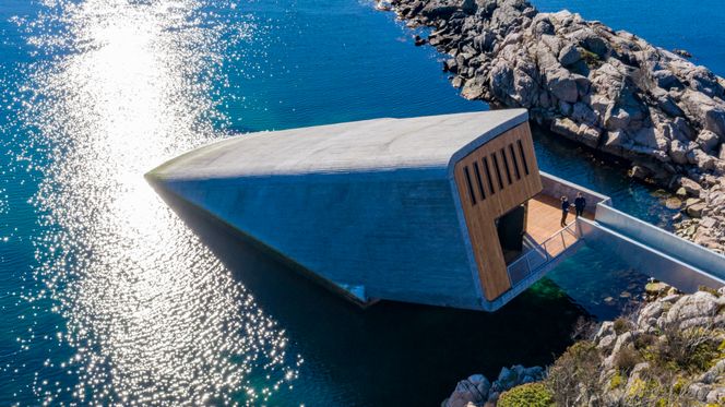 Dette er landets første og eneste undersjøiske restaurant. Designet av Snøhetta. Foto:  Tor Erik Schrøder/NTB Scanpix