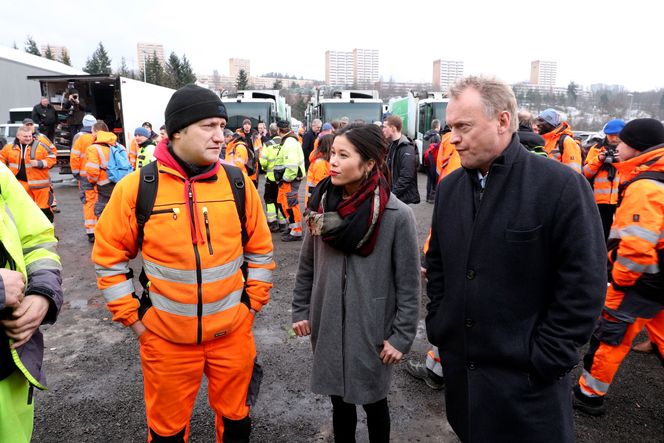 Lan Marie Berg fikk søppelkaoset i Oslo i fangte da hun overtok, og måtte rydde opp sammen med byrådsleder Raymond Johansen. Foto: Vidar Ruud/NTB Scanpix