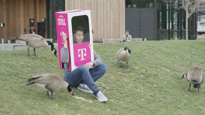 Med T‑Mobile Phone BoothE Mobile EditionE kan mobilbrukere ha samtaler uten å bli forstyrret. Foto: T-Mobile