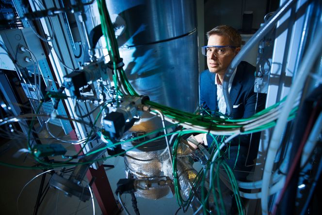 – Det viktigste for meg er at de utfordringene vi har med det nukleære ikke påvirker alt det andre som går bra her. Det aller meste av forskningsaktivitetene våre avhenger heldigvis ikke av reaktorene, sier Huseby. Foto:  Sverre Chr. Jarild