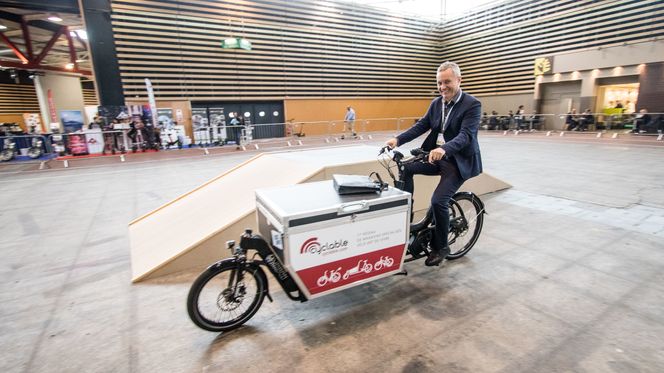 TUs Svein Erik Hole på en Cyclable cargosykkel. Foto: Marius Valle