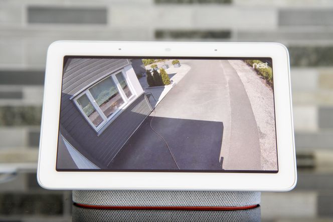Du kan få Nest Hub til å vise video fra Nest-kameraene. Foto: Kurt Lekanger