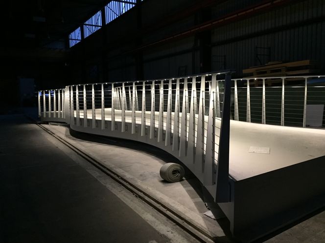 Broen ble støpt og klargjort ved Fiber Cores fabrikk i Rotterdam, og så fraktet i ett stykke til Malmø. Foto: Jan Kroon, Fiber Core
