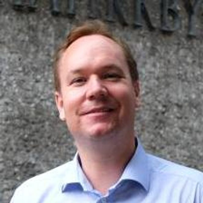 Anders Hansen er professor II ved Matematisk institutt ved Universitetet i Oslo og har sin egen forskergruppe ved University of Cambridge. Foto:  Eivind Torgersen/UiO