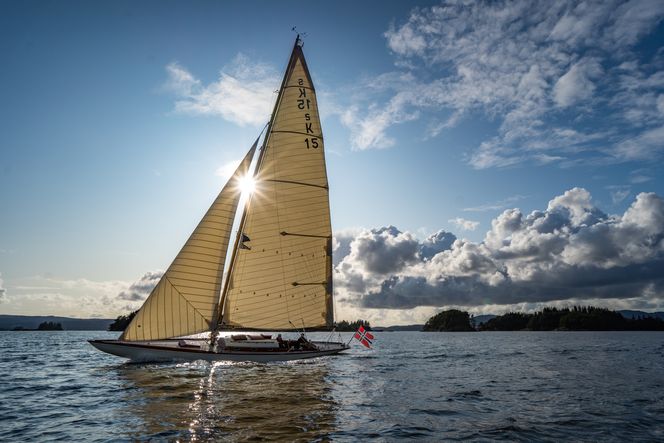 "Ambition" er konstruert av Johan Anker, som for øvrig må kunne sies å være et bra navn for en båtmann. Foto:  Paal Kvamme