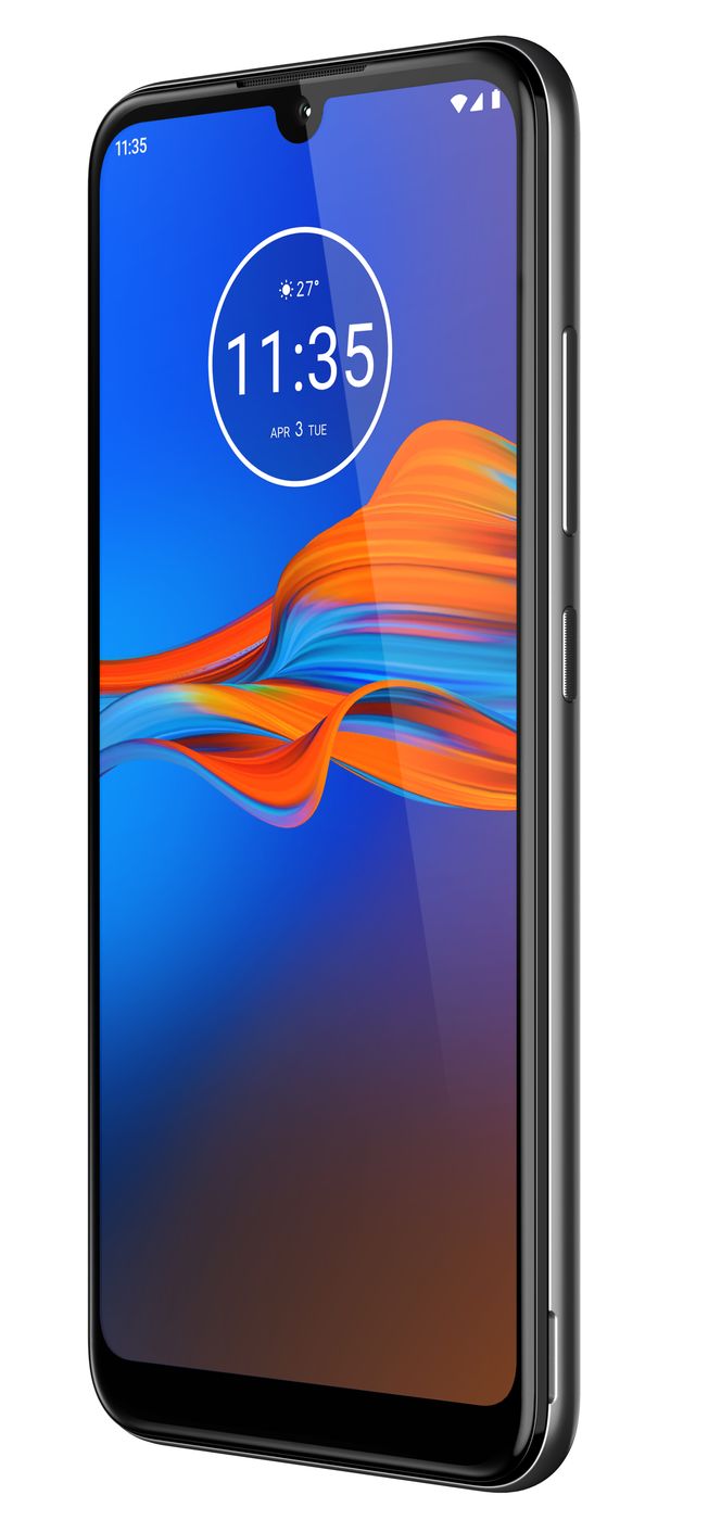 Motorola E6 Plus: Med en pris på godt under to tusen har denne nykommeren det de fleste trenger i en mobiltelefon. Foto: Motorola