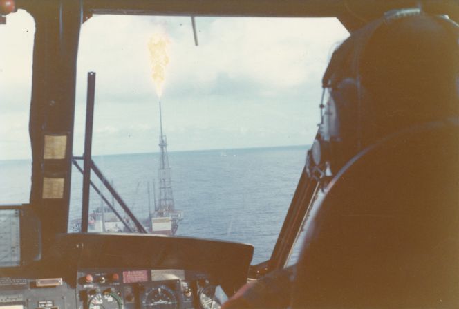 –  Så fløy vi i en time og et kvarter og så måtte vi se om vi kunne se riggen, forteller Mike Boxill. Foto:  Henry Munkejord