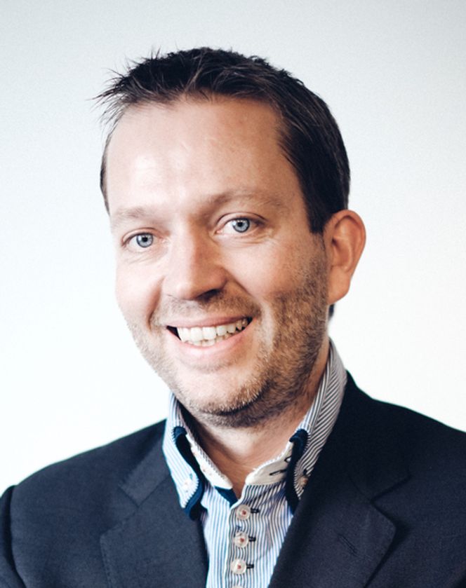 - Det er feil å kutte i støtteordninger som gjør det enklere for folk å velge elbil, sier Petter Haugneland i Norsk elbilforening. Foto: Norsk Elbilforening