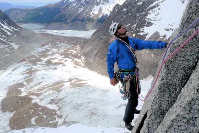 Marius Olsen, her på klatring i Patagonia, Argentina, eier og driver selskapet Varri. Der handler det meste om klatre- og friluftsutstyr, og stadig mindre om IT. Foto: Bjørn-Eivind Åsthun