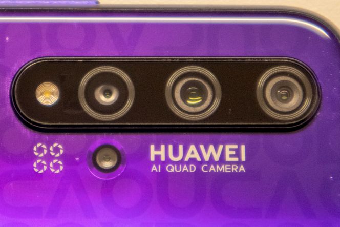 Kamerarigg: Fire kameraer i Huawei Nova, inklusive dybdekameraet, er godt levert av en telefon i denne klassen. Foto: Odd Richard Valmot