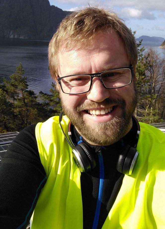 Sivilingeniør Carl Christian Strømberg eier og driver Solcellespesialisten. Foto: Solcellespesialisten