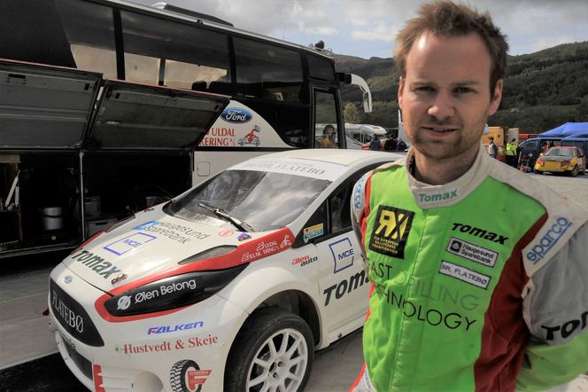 – Bilen fungerer minst like bra som en bensinbil, sier Daniel Holten, som prøvde bilen i helgen. Foto: Holten Motorsport