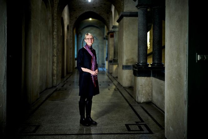 Gløshaugenkatedralen: Anne Borg er glad i Hovedbygningen som sto ferdig til NTH åpnet i 1910. Den er nå fredet og gjennomgår for tida restaurering. Som rektor skal Borg lede utbyggingen av ny campus. Foto:  Ole Martin Wold
