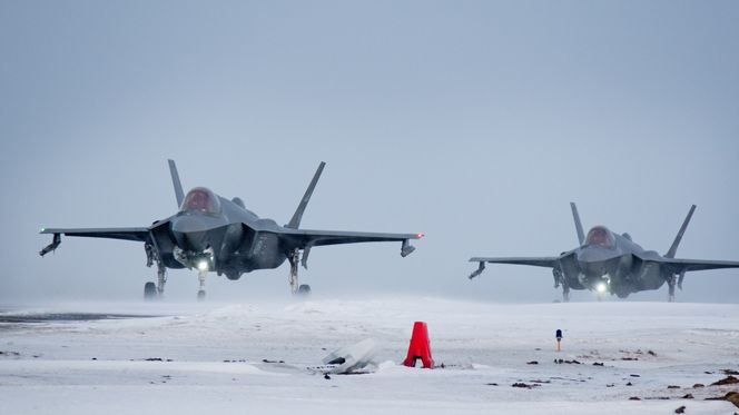 Denne uka har Norge overtatt ansvaret for luftkontroll på Island. Mandag holdt imidlertid kraftig vind F-35A-flyene på bakken. Foto: Eirik Helland Urke