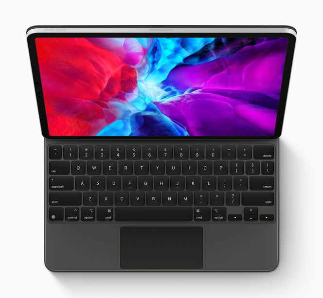 Tastaturet har innebygget pekeplate, og en oppdatering til Ipad OS gir utvidet støtte for denne. Foto: Apple