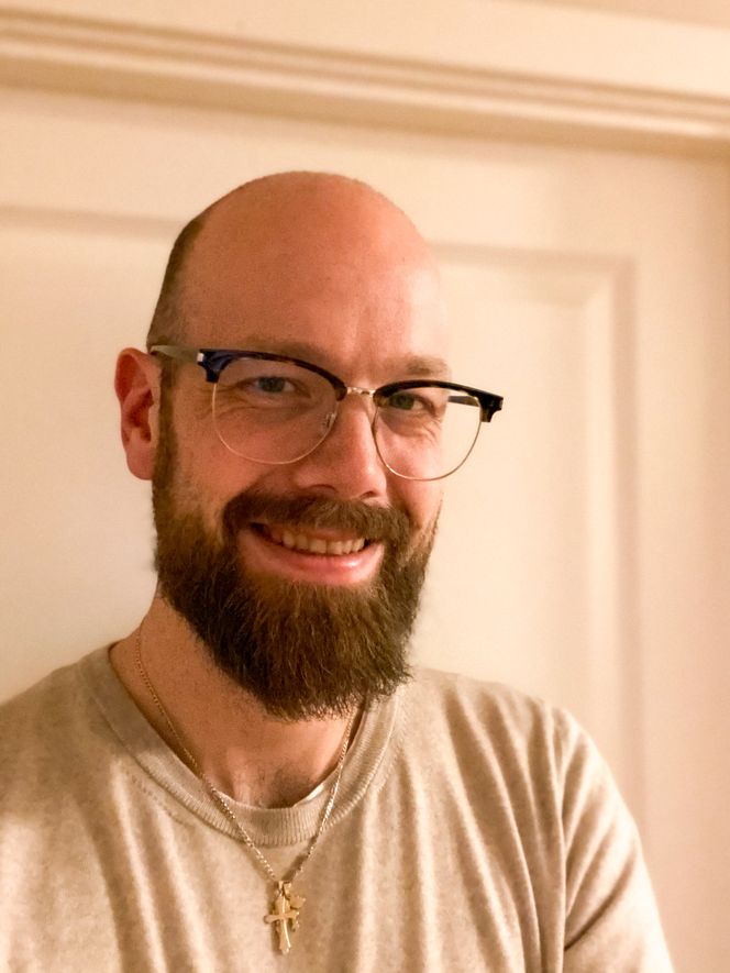 MDG-politiker Espen Rotevatn skjønner godt at folk reagerer på at han kjører elbil med strøm fra kullkraft. Foto: Privat